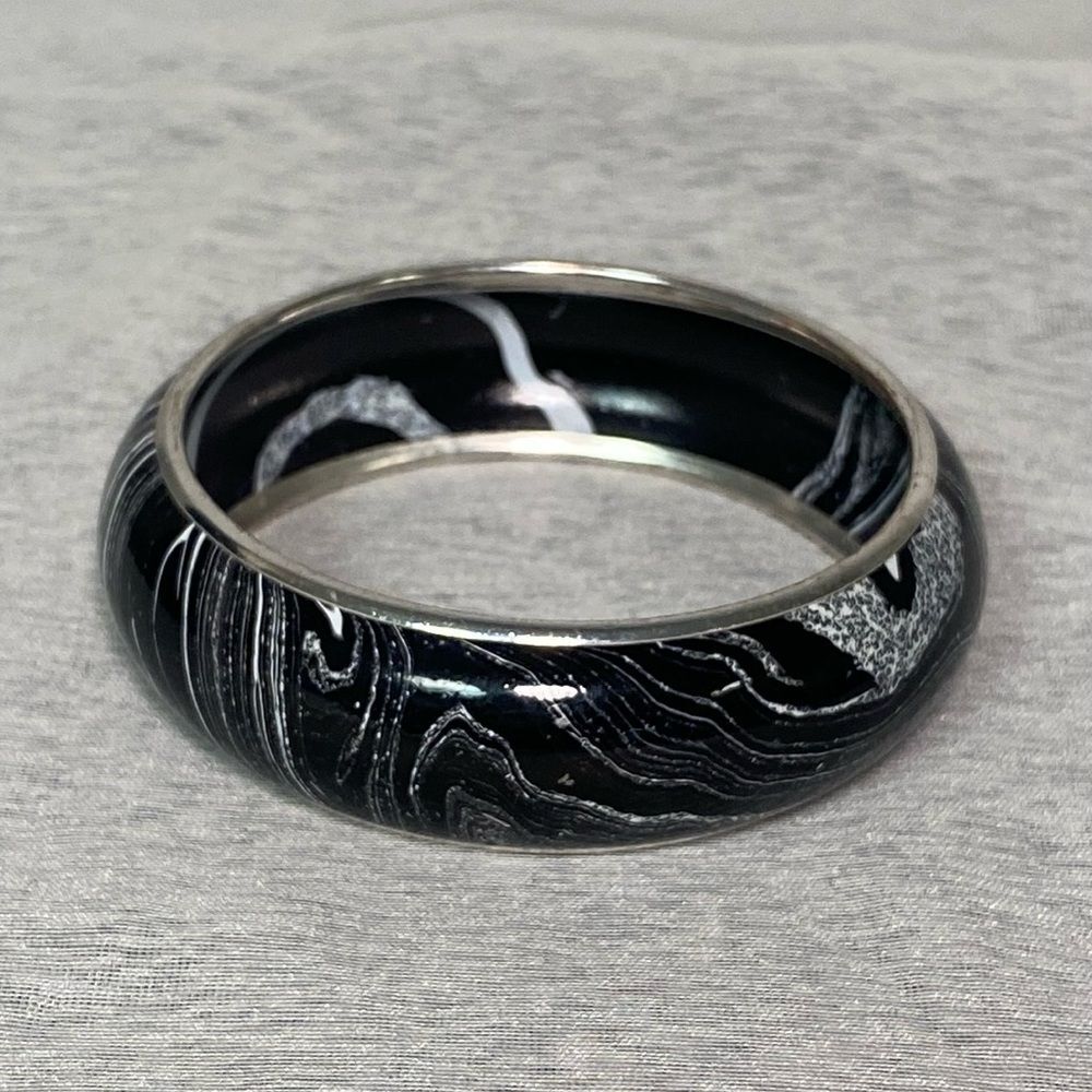 Vintage Black and Silver Tie‎ Dye Enamel Bangle